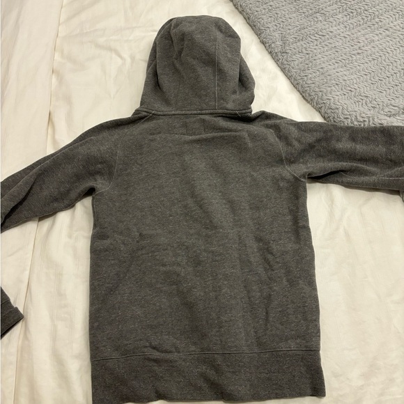 Aritzia zip up sweater - Picture 3 of 3